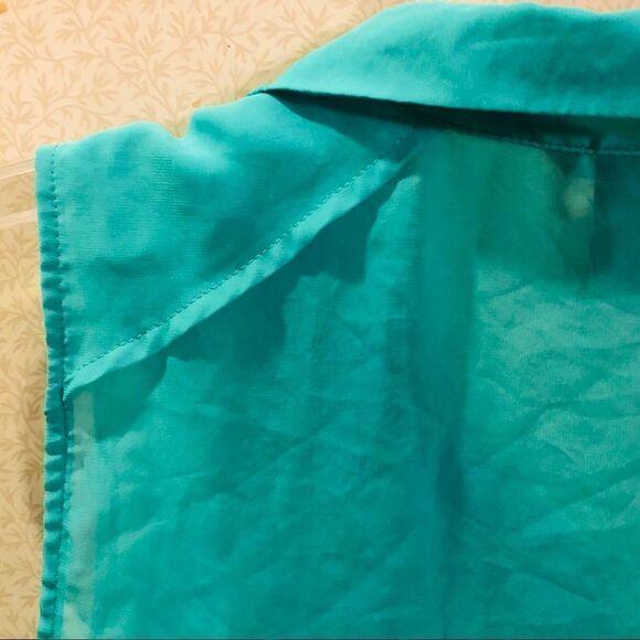 H&M blouse.  - Picture 3 of 6